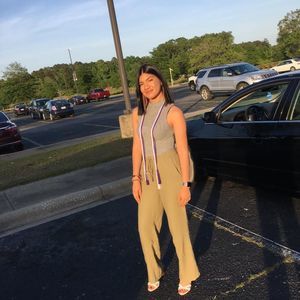 Meet your Posher, Yesenia